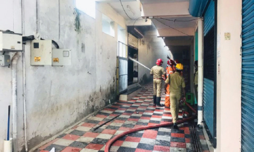 വെ​ഞ്ഞാ​റ​മൂ​ട്ടി​ല്‍ സൂ​പ്പ​ര്‍ മാ​ര്‍ക്ക​റ്റി​ല്‍ തീ​പി​ടി​ത്തം