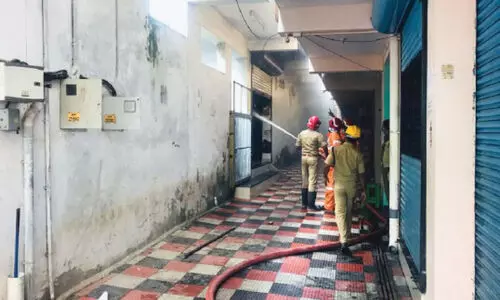 വെ​ഞ്ഞാ​റ​മൂ​ട്ടി​ല്‍ സൂ​പ്പ​ര്‍ മാ​ര്‍ക്ക​റ്റി​ല്‍ തീ​പി​ടി​ത്തം