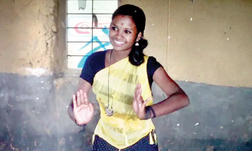 ഈ ചുവടുകൾക്കും മുദ്രകൾക്കും തിളക്കം പത്തരമാറ്റ് ഈ ചുവടുകൾക്കും മുദ്രകൾക്കും തിളക്കം പത്തരമാറ്റ്