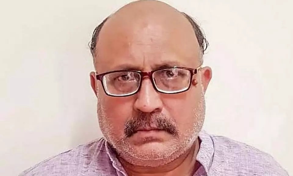 ചൈനീസ് ചാരപ്രവർത്തനത്തിന് അറസ്റ്റിലായ മാധ്യമപ്രവർത്തകന് ആർ.എസ്.എസ് ബന്ധം ചൈനീസ് ചാരപ്രവർത്തനത്തിന് അറസ്റ്റിലായ മാധ്യമപ്രവർത്തകന് ആർ.എസ്.എസ് ബന്ധം