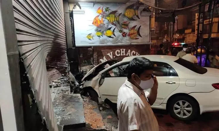 angamali car accident