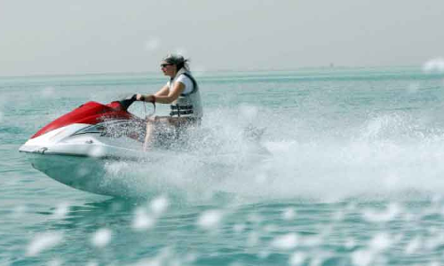 ജെറ്റ് സ്കി ഉപയോഗത്തിന് റാസല്‍ഖൈമയില്‍ പുതിയ നിയമം