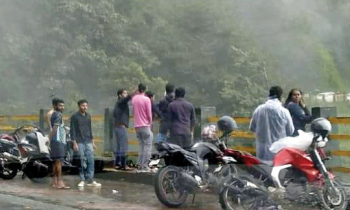 ആശങ്ക പരത്തി വയനാട് ചുരത്തിലേക്ക് സഞ്ചാരികളുടെ പ്രവാഹം