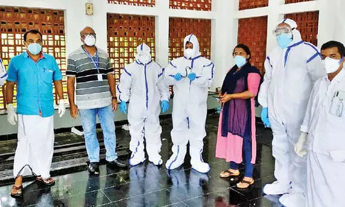 മൃതദേഹം സംസ്കരിച്ച് മാതൃകയായി ദ്രുതകർമ സേനാംഗങ്ങൾ