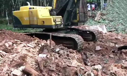 മലയാറ്റൂരിൽ പാറമടയിൽ വൻ സ്ഫോടനം: രണ്ട് അന്തർ സംസ്ഥാന തൊഴിലാളികൾ മരിച്ചു