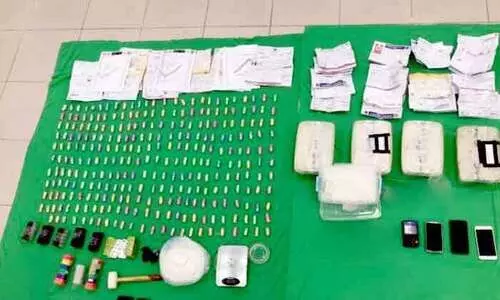 വ​ൻ മ​യ​ക്കു​മ​രു​ന്നു​വേ​ട്ട; ര​ണ്ടു​ വി​ദേ​ശി​ക​ൾ പി​ടി​യി​ൽ