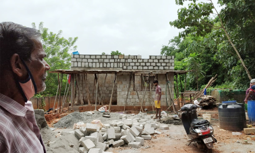 ഗ്രാമവാസികൾ കൈകോർത്തു; കുമാരനും കല്ലുവിനും വീടൊരുങ്ങുന്നു