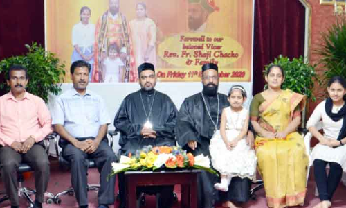 യാ​ത്ര​യ​യ​പ്പ് ന​ല്‍കി