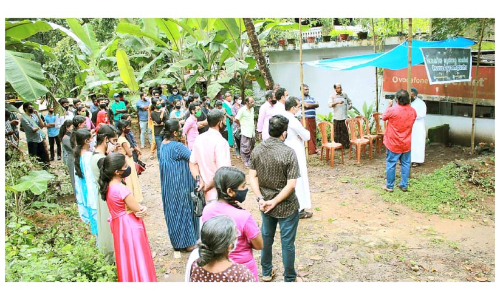 ഗിഫ്റ്റ് സിറ്റി; അയ്യമ്പുഴയിൽ സമരപ്പന്തൽ തുറന്നു