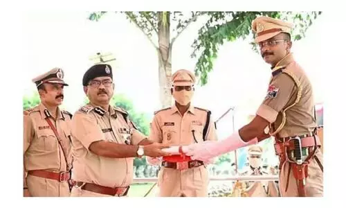 ജീവിതത്തി​െൻറ തീച്ചൂളയിൽനിന്ന്​ ഉയരങ്ങളിൽ മുഹമ്മദ് ഹനീഫ്