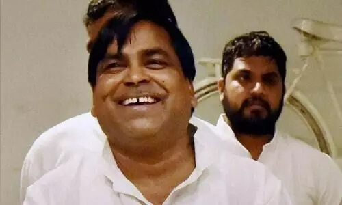 കൂട്ടബലാൽസംഗ കേസ്​: യു.പി മുൻ മന്ത്രിയുടെ ഇടക്കാല ജാമ്യത്തിന്​ സുപ്രീംകോടതി സ്​റ്റേ