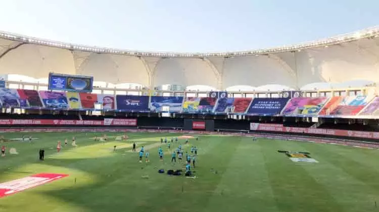 നിശ്ശബ്ദമായി ദുബൈയും തുടങ്ങി നിശ്ശബ്ദമായി ദുബൈയും തുടങ്ങി