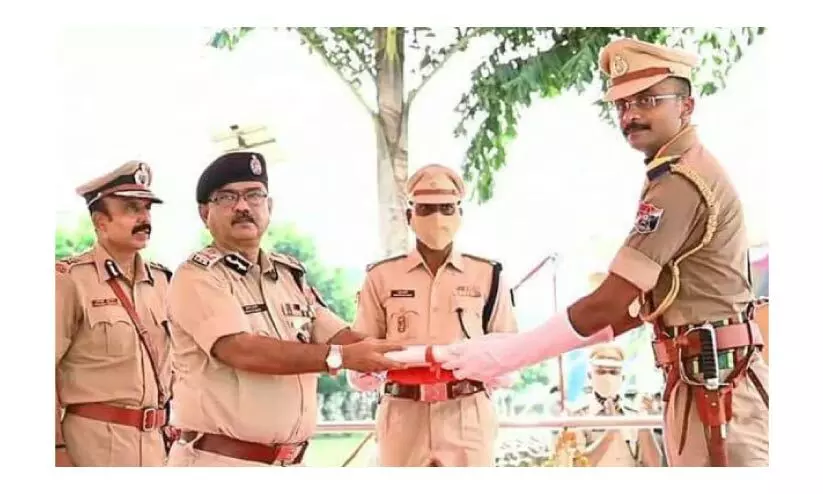 ജീവിതത്തി​െൻറ തീച്ചൂളയിൽനിന്ന്​ ഉയരങ്ങളിൽ മുഹമ്മദ് ഹനീഫ്