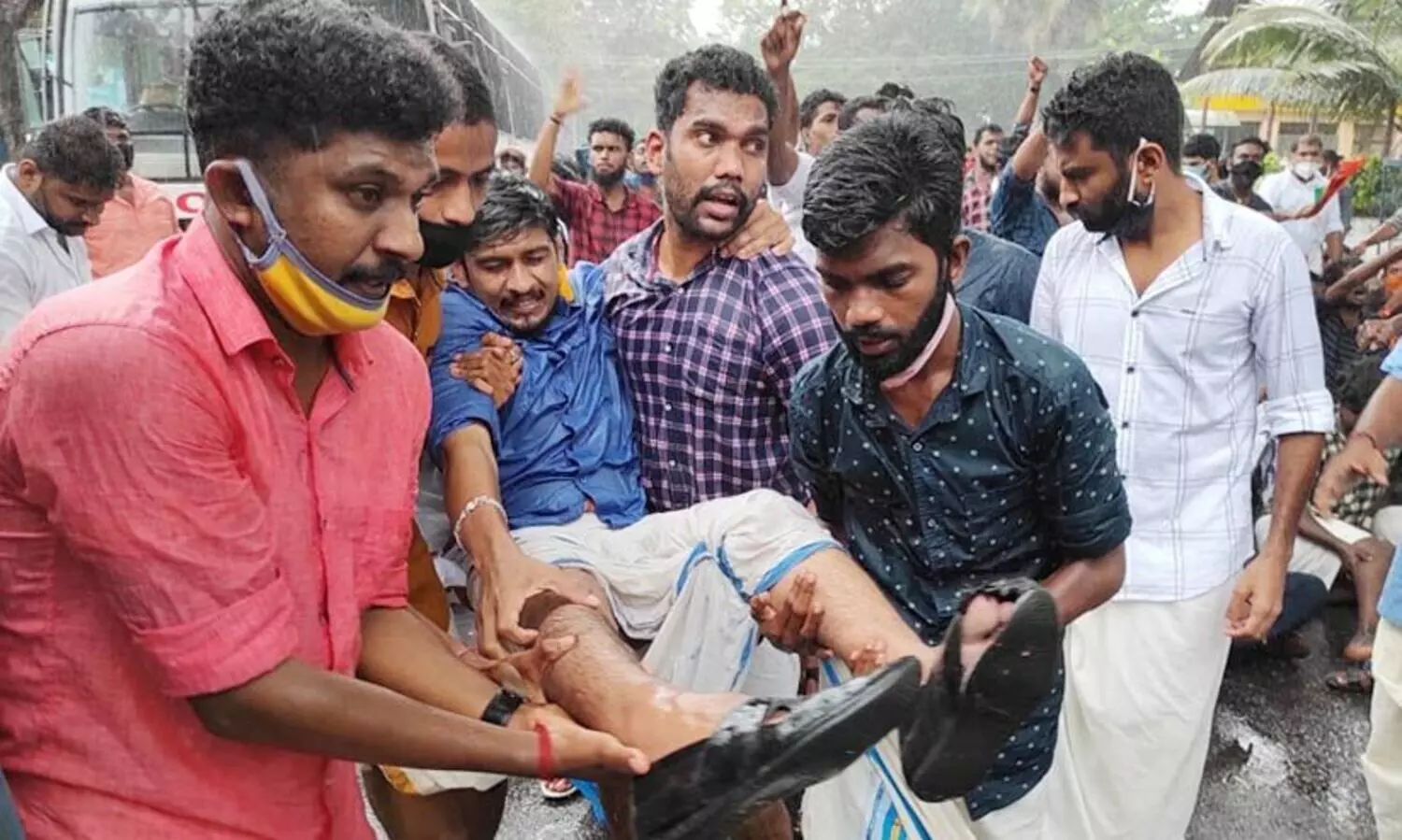 കൊല്ലത്ത്​ യുവമോര്‍ച്ച മാര്‍ച്ചില്‍ സംഘര്‍ഷം, ഗ്രനേഡ് പ്രയോഗം