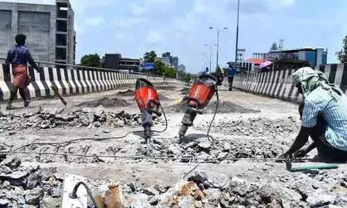 പാലാരിവട്ടം പാലം പുതുക്കി പണിയാൻ സുപ്രീംകോടതിയുടെ അനുമതി