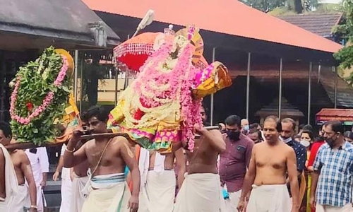 ലളിതമായ ചടങ്ങോടെ ചെങ്ങന്നൂർ ദേവിക്ക്​ പമ്പാനദിയിൽ ആറാട്ട്