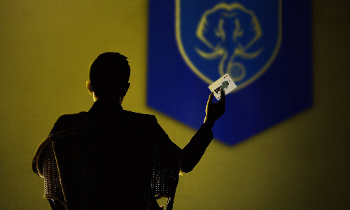 ബ്ലാസ്​റ്റേഴ്​സിലേക്ക്​ അവൻ വരുന്നു; രാജാവിനെ അറിയാൻ തലപുകച്ച്​ ആരാധകർ​