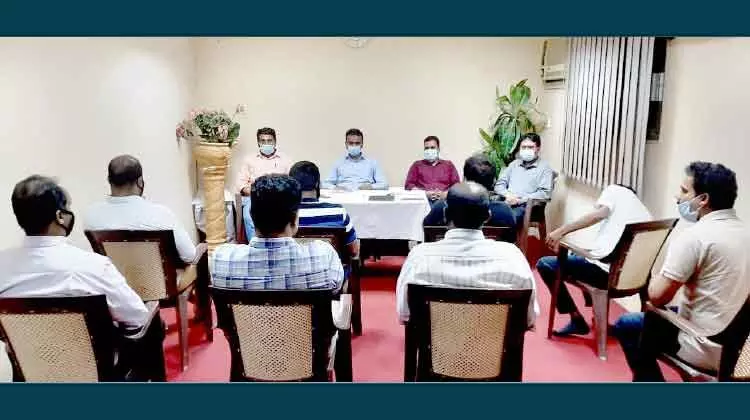 എ​ൻ.​ഐ.​എ ഭീ​ക​ര​വേ​ട്ട വി. ​മു​ര​ളീ​ധ​ര​നെ​തി​രാ​യ ആ​രോ​പ​ണം മ​റ​ച്ചു​പി​ടി​ക്കാ​ൻ