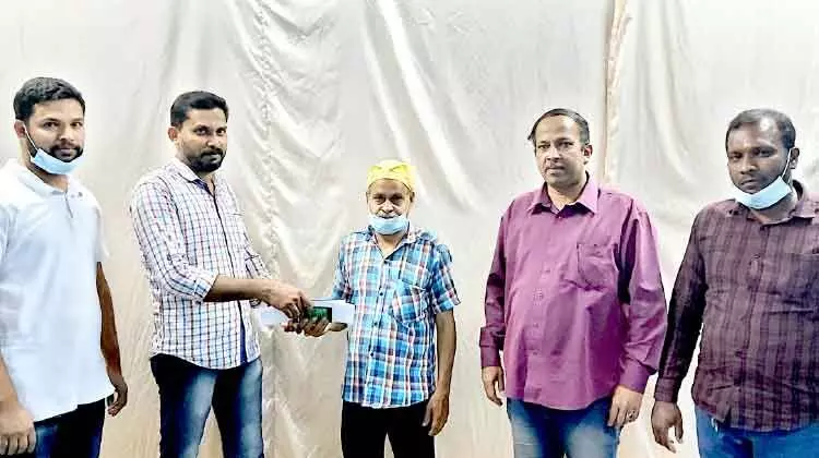 10 വർഷത്തിനു ശേഷം ഉമർ ഉറ്റവരുടെ ചാരത്തേക്ക് 10 വർഷത്തിനു ശേഷം ഉമർ ഉറ്റവരുടെ ചാരത്തേക്ക്