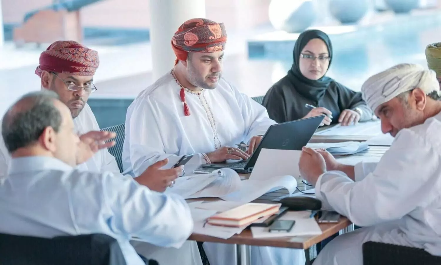 ഒമാനിൽ ഉന്നത തസ്​തികകളിൽ വിദേശികൾക്ക്​   കാലപരിധി ഏർപ്പെടുത്താൻ നീക്കം