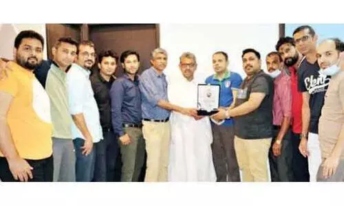 യൂ​സ​ഫ് മാ​ട്ടു​വ​യ​ലി​ന് എ​ല​ത്തൂ​ർ അ​സോ​സി​യേ​ഷ​െൻറ യാ​ത്ര​യ​യ​പ്പ്​