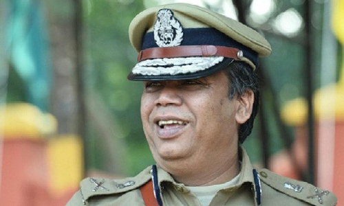 കോടികളുടെ ബാധ്യത വരുത്തി ഹെലികോപ്ടർ, വാടകവിവരം പുറത്തുവിടാതെ പൊലീസ് കോടികളുടെ ബാധ്യത വരുത്തി ഹെലികോപ്ടർ, വാടകവിവരം പുറത്തുവിടാതെ പൊലീസ്