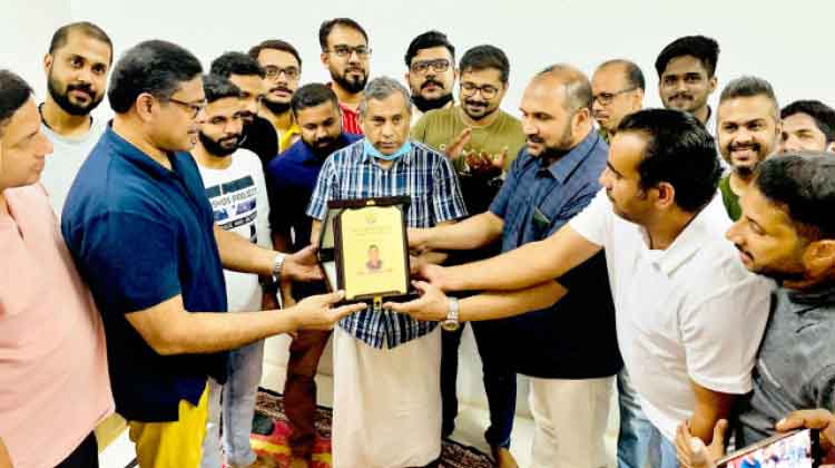 യാത്രയയപ്പ് നൽകി യാത്രയയപ്പ് നൽകി