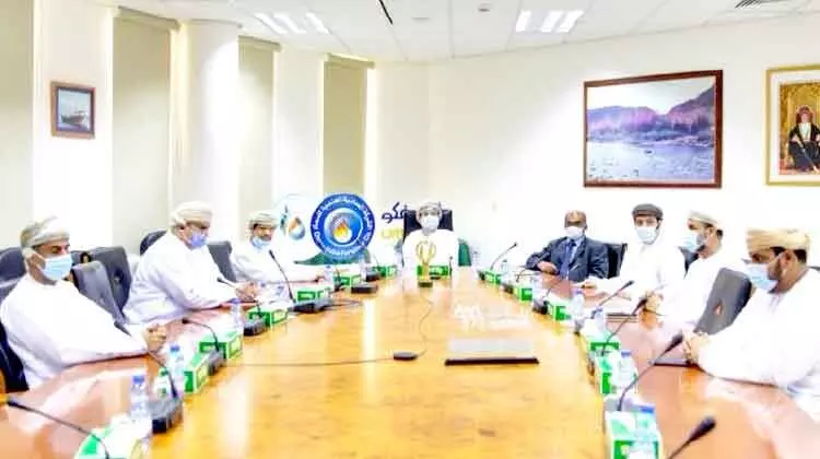 സ്വദേശികൾക്ക് കൂടുതൽ തൊഴിലവസരങ്ങൾക്ക് നിർദേശം സ്വദേശികൾക്ക് കൂടുതൽ തൊഴിലവസരങ്ങൾക്ക് നിർദേശം