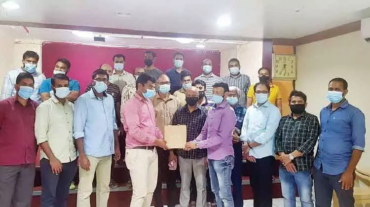 ഇബ്രാഹീം കബീറിന് കെ.ഐ.ജി ഫർവാനിയ യാത്രയയപ്പ് നൽകി ഇബ്രാഹീം കബീറിന് കെ.ഐ.ജി ഫർവാനിയ യാത്രയയപ്പ് നൽകി