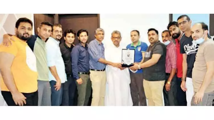 യൂസഫ് മാട്ടുവയലിന് എലത്തൂർ അസോസിയേഷെൻറ യാത്രയയപ്പ് യൂസഫ് മാട്ടുവയലിന് എലത്തൂർ അസോസിയേഷെൻറ യാത്രയയപ്പ്