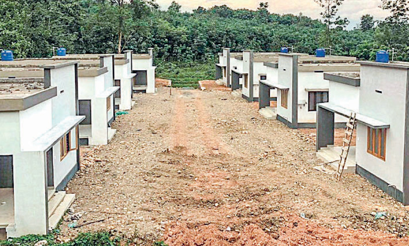 പ്രളയബാധിതർക്ക് കോൺട്രാക്ടേഴ്സ് അസോ. നിർമിച്ച വീടുകളൊരുങ്ങി പ്രളയബാധിതർക്ക് കോൺട്രാക്ടേഴ്സ് അസോ. നിർമിച്ച വീടുകളൊരുങ്ങി