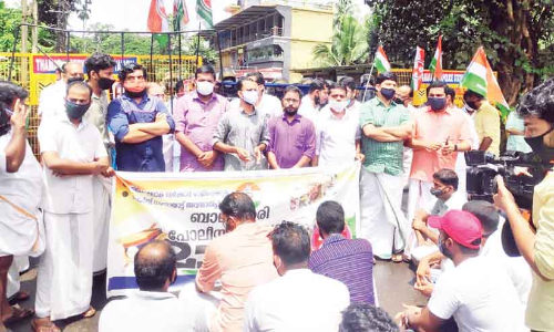 യൂത്ത് കോൺഗ്രസ് പൊലീസ് സ്​റ്റേഷൻ മാർച്ച്; പ്രവർത്തകർ അറസ്​റ്റിൽ