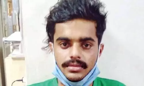 സ്ത്രീയുടെ ബാഗ് തട്ടിപ്പറിച്ചയാൾ പൊലീസ് പിടിയിൽ