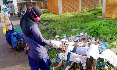 മാലിന്യം തള്ളാൻ നഗരത്തിലെ ഇടവഴികൾ