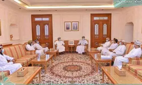 മജ്​ലിസുശൂറ ചെയർമാൻ ടാക്​സി ഡ്രൈവർമാരുമായി കൂടികാഴ്​ച നടത്തി