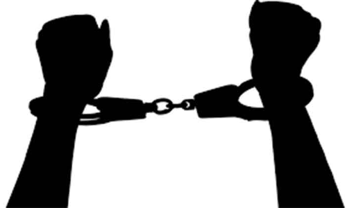 കോ​വി​ഡ്​ ബാ​ധി​ച്ച്​ വീ​ടി​നു​ പു​റ​ത്തി​റ​ങ്ങ​ൽ: 80 പേ​ർ അ​റ​സ്​​റ്റി​ൽ