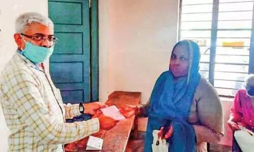 മാധ്യമം വാർത്ത തുണച്ചു; റുബീനക്കും കുടുംബത്തിനും പിങ്ക് കാർഡ്