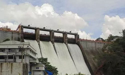 പീച്ചി: ഷട്ടര്‍ ഇനിയും താഴ്​ത്താനായില്ല, ശ്രമം തുടരുന്നു