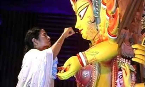 ദുർഗ പൂജ കമ്മിറ്റികൾക്ക്​ സർക്കാർ 50,000 രൂപ വീതം നൽകും -മമത