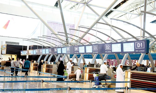 ഒമാനിലെത്തുന്ന യാത്രക്കാർ പി.സി.ആർ   പരിശോധനക്ക്​ 25 റിയാൽ നൽകണം