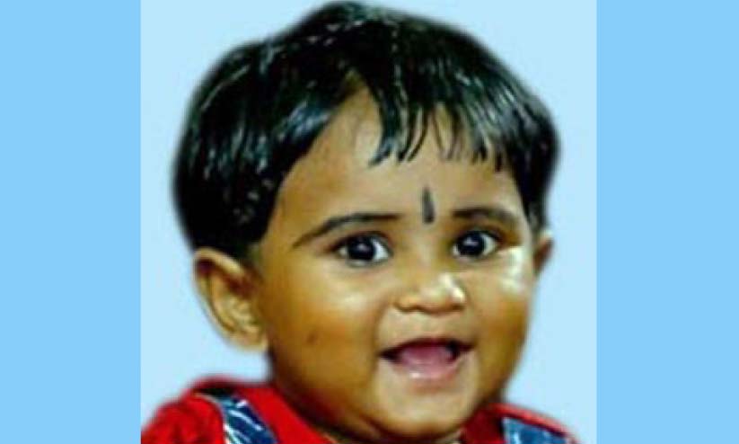 വീടിന് സമീപത്തെ തോട്ടിൽ വീണ് പിഞ്ചുകുഞ്ഞ് മരിച്ചു വീടിന് സമീപത്തെ തോട്ടിൽ വീണ് പിഞ്ചുകുഞ്ഞ് മരിച്ചു