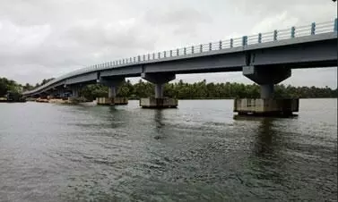 പെരുമൺ-പേഴുംതുരുത്ത് പാലം നിർമാണം ഉടൻ പെരുമൺ-പേഴുംതുരുത്ത് പാലം നിർമാണം ഉടൻ