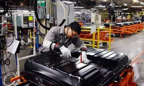 ബാറ്ററി നിർമിക്കാൻ താൽപര്യമുണ്ടോ? സംരഭകർക്ക് വമ്പൻ ഇളവുകളുമായി സർക്കാർ