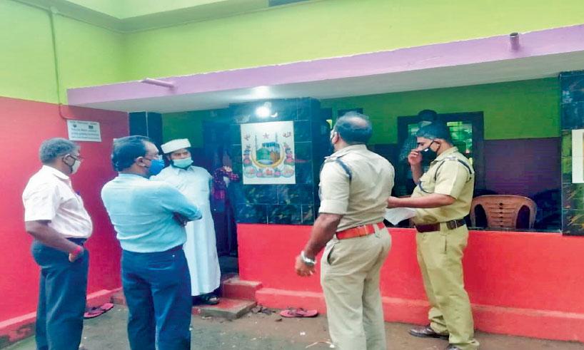 മണ്ണൂരിൽ വ്യാജ വൈദ്യൻ പിടിയിൽ മണ്ണൂരിൽ വ്യാജ വൈദ്യൻ പിടിയിൽ