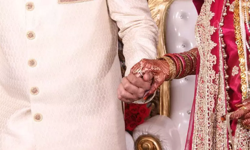 വിവാഹപ്രായം ഉയർത്തുന്നത് സ്ത്രീകൾക്ക് നല്ലതെന്ന് എസ്.ബി.െഎ റിപ്പോർട്ട് വിവാഹപ്രായം ഉയർത്തുന്നത് സ്ത്രീകൾക്ക് നല്ലതെന്ന് എസ്.ബി.െഎ റിപ്പോർട്ട്