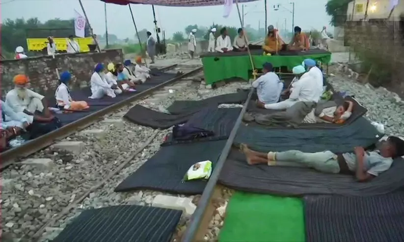 കർഷക പ്രതിഷേധം: പഞ്ചാബിലും ഹരിയാനയിലും ട്രെയിൻ സർവീസുകൾ റദ്ദാക്കി