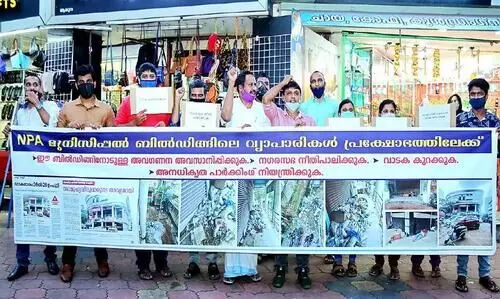 ദുരിതങ്ങൾക്കൊപ്പം നഗരസഭ വാടക ഭാരവും; വ്യാപാരികൾ പ്രതിസന്ധിയിൽ