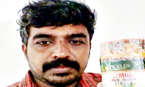 ജീവിതം വഴിമുട്ടിയ വഴികാട്ടികൾ പുതുവഴി തേടുന്നു