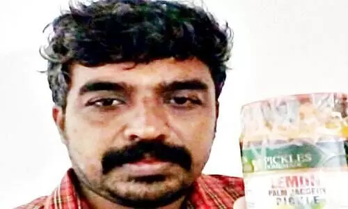 ജീവിതം വഴിമുട്ടിയ വഴികാട്ടികൾ പുതുവഴി തേടുന്നു