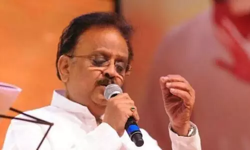 എസ്.പി ബാലസുബ്രഹ്മണ്യത്തിന്‍റെ സംസ്കാര ചടങ്ങുകൾ തുടങ്ങി